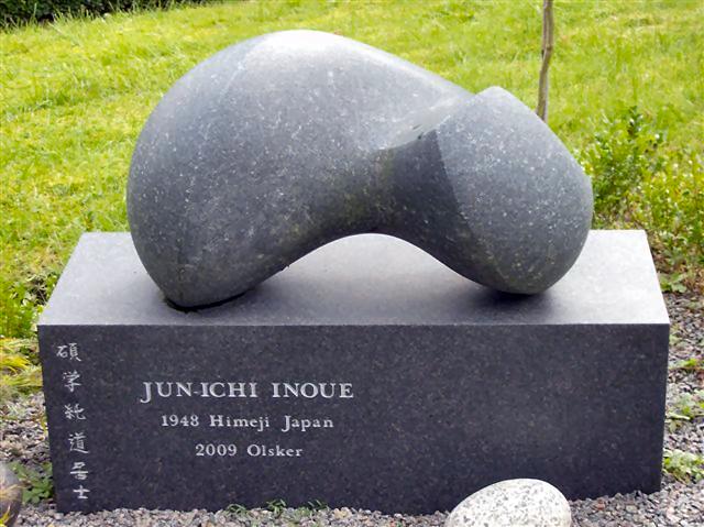 Jun-Ichi Inoue  gravsted