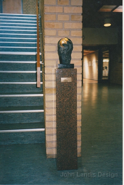 Skulptur på Frederikssund Gymnasium